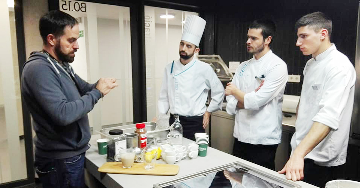 Ho-ho-ho! Culinary Caravan takes Riga Xmas Market